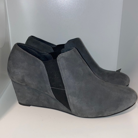 Vionic Shoes - Vionic Stanton Womens Size 9.5 US Gray Suede Comfort Wedge Ankle Boots Booties
